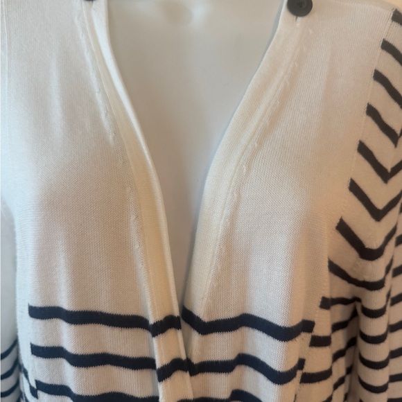 CAbi white/ navy blue duster - Picture 2 of 3